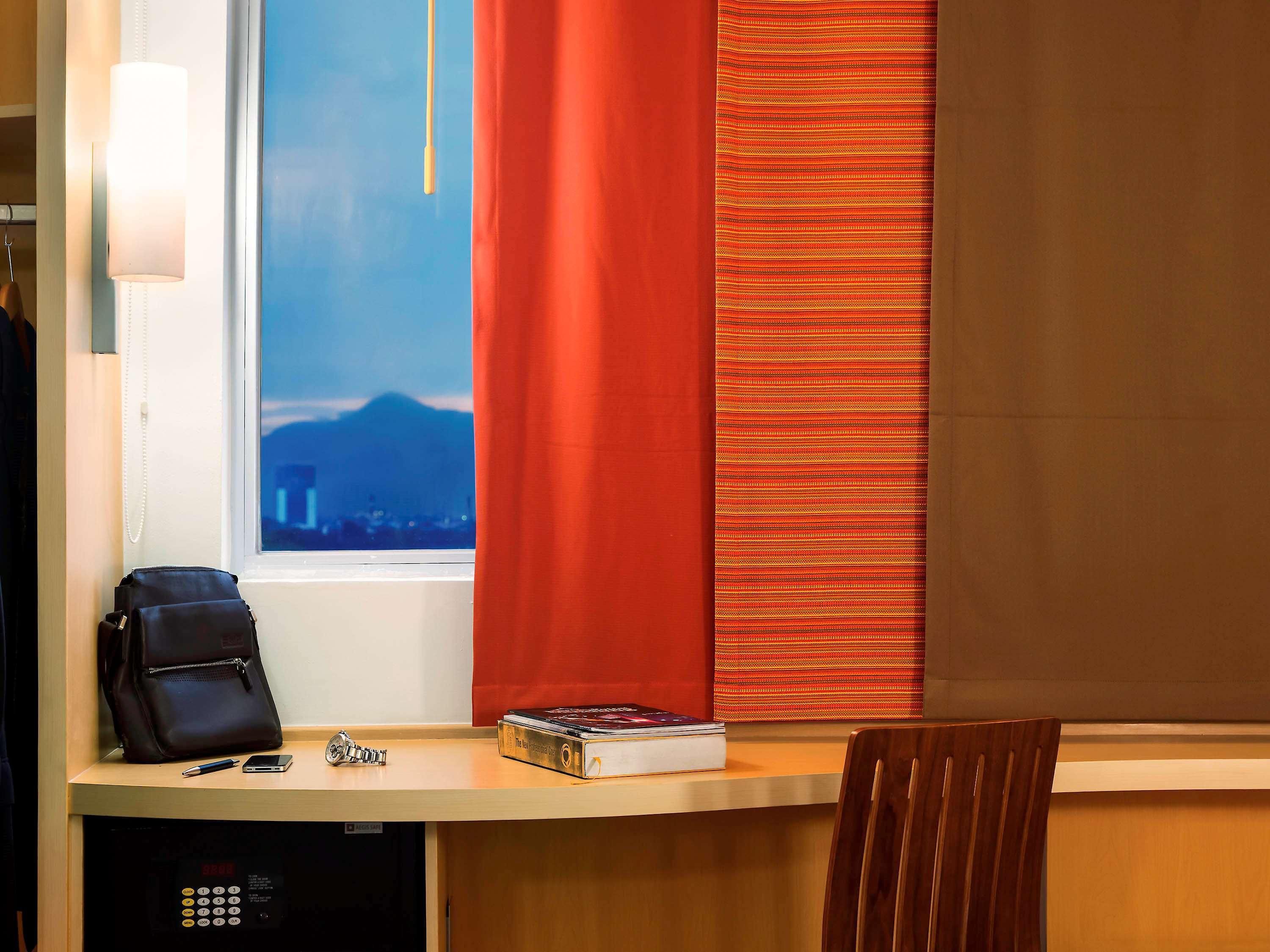 Ibis Pasteur Hotel