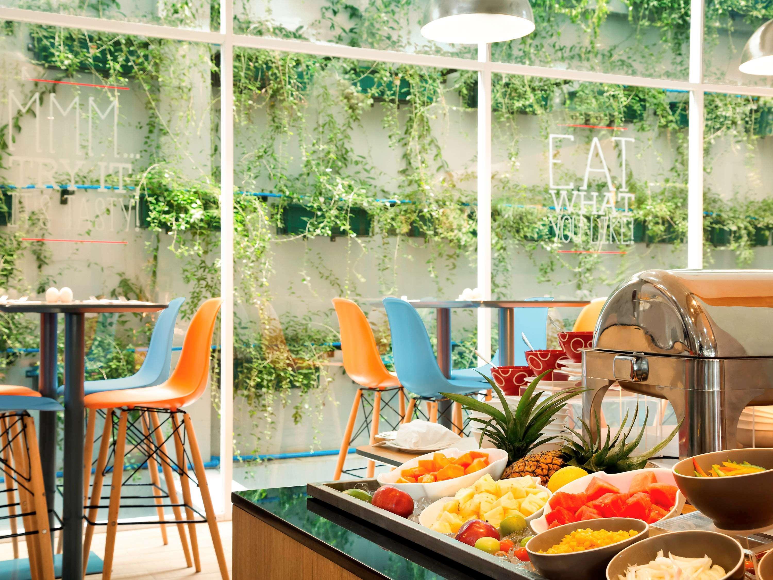 Hotel Ibis Pasteur 3*