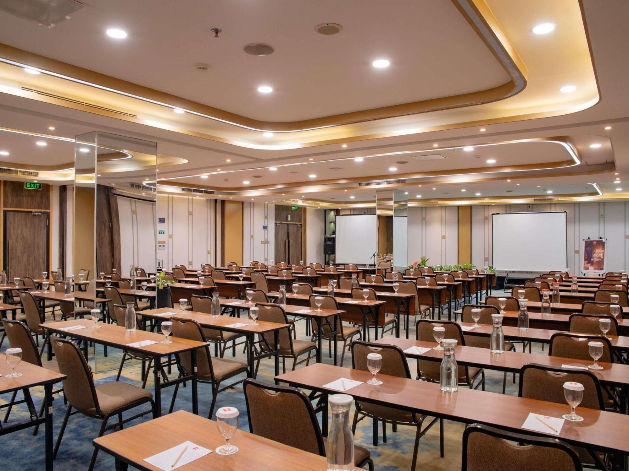 Hotel Ibis Pasteur 3*